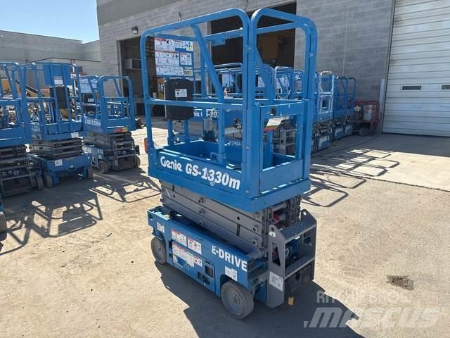 Genie GS-1330M Scissor lifts