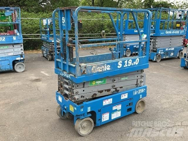 Genie GS-1930 Scissor lifts