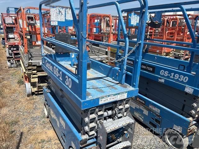 Genie GS-1930 Scissor lifts