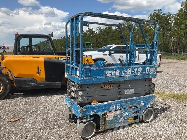 Genie GS-1930 Scissor lifts