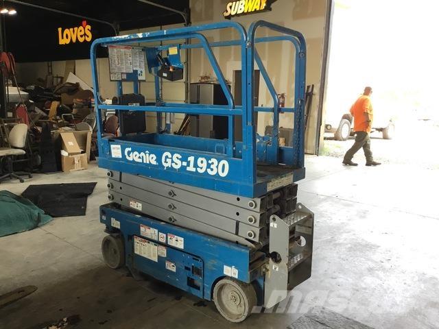 Genie GS-1930 Scissor lifts
