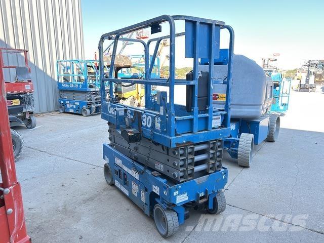 Genie GS-1930 Scissor lifts