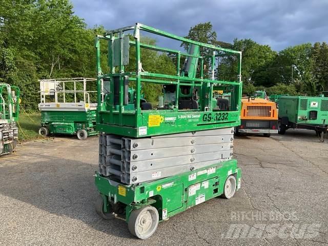 Genie GS-3232 Scissor lifts