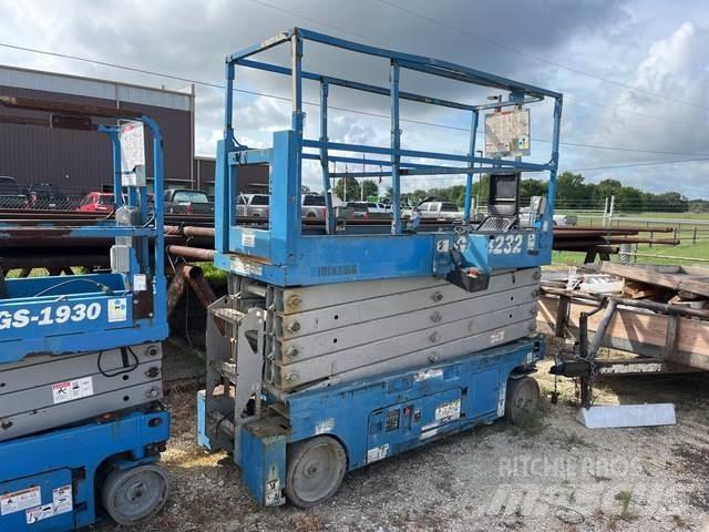 Genie GS-3232 Scissor lifts