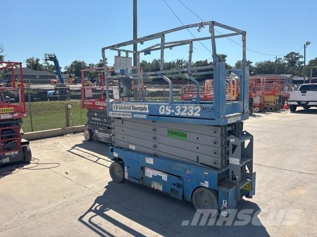Genie GS-3232 Scissor lifts