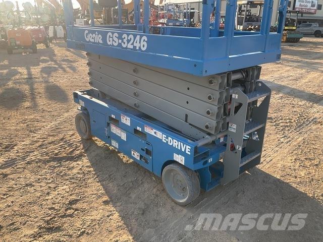 Genie GS-3246 Scissor lifts