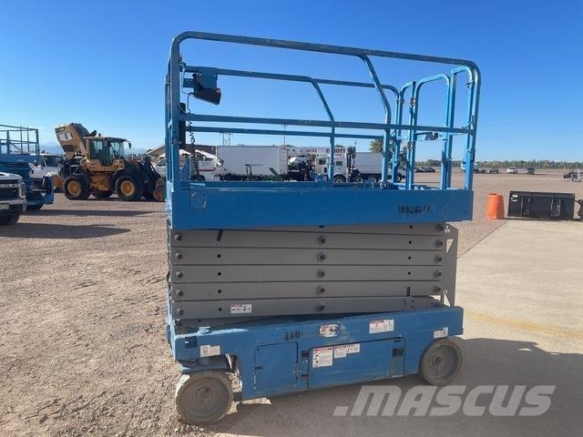 Genie GS-4047 Scissor lifts