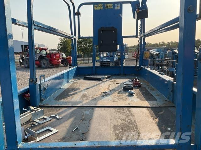 Genie GS-4047 Scissor lifts