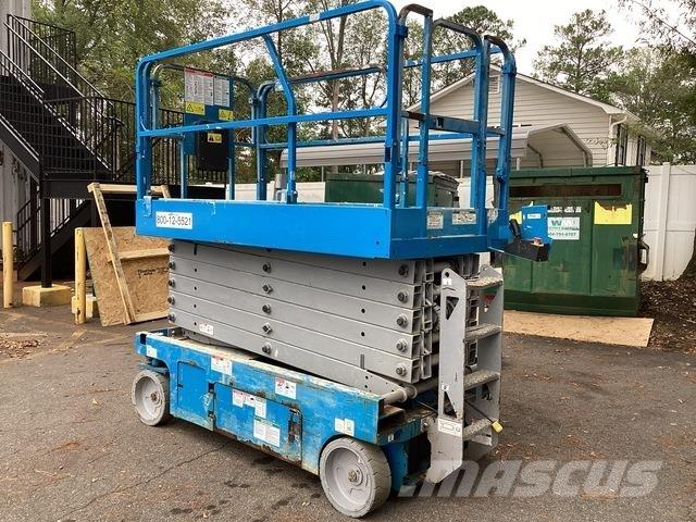 Genie GS-4047 Scissor lifts