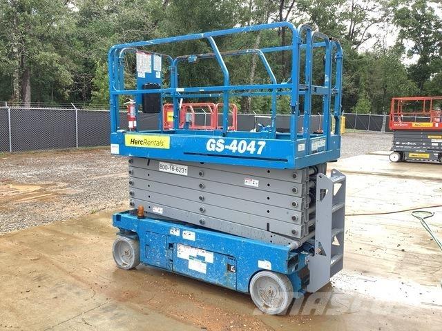 Genie GS-4047 Scissor lifts