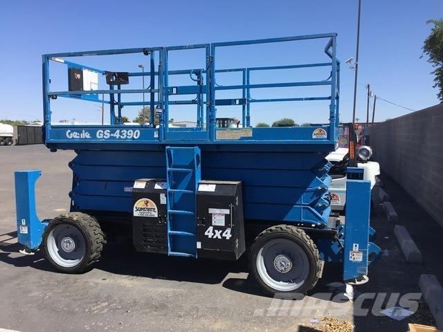 Genie GS-4390 Scissor lifts