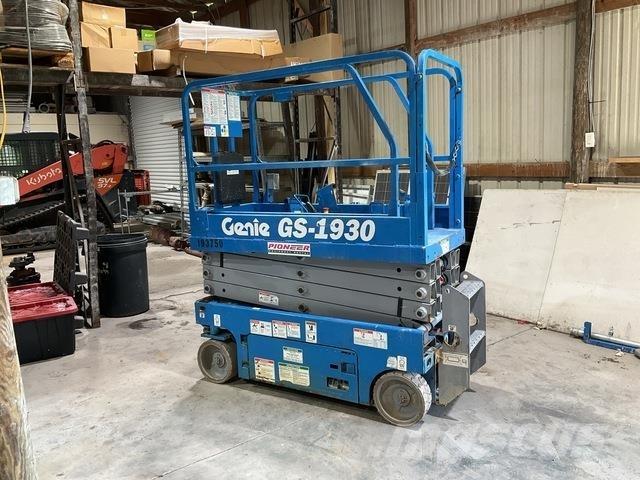 Genie GS1930 Scissor lifts