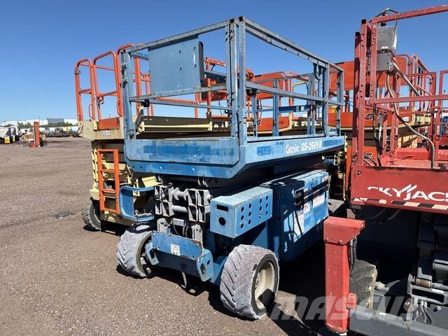 Genie GS2669 Scissor lifts