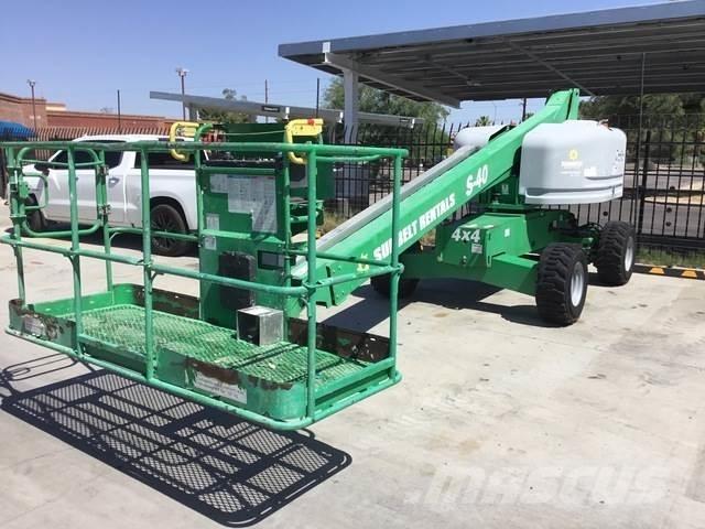 Genie S-40 Telescopic boom lifts