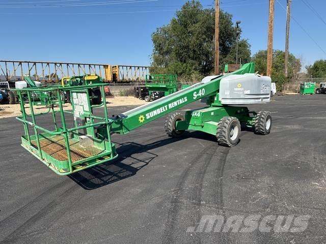 Genie S-40 Telescopic boom lifts