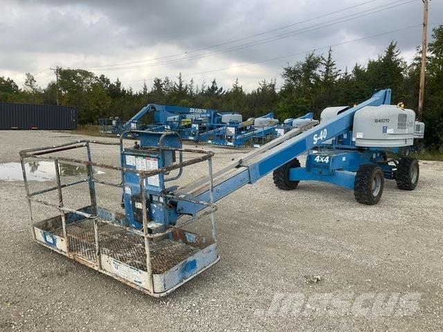 Genie S-40 Telescopic boom lifts