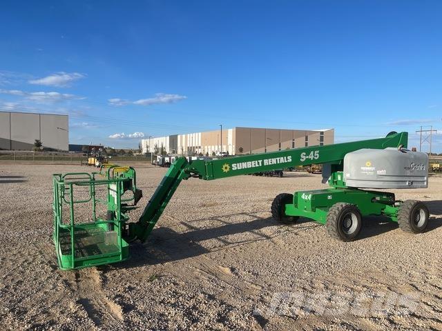 Genie S-45 Telescopic boom lifts