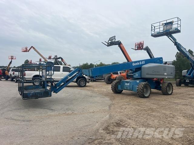 Genie S-65 Telescopic boom lifts