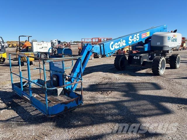 Genie S-65 Telescopic boom lifts