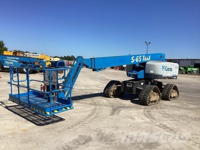 Genie S-65TRAX Telescopic boom lifts