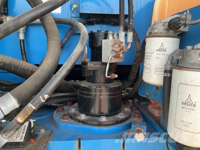 Genie Z80/60 Articulated boom lifts