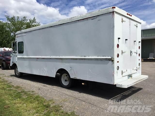 GM P32 Panel vans