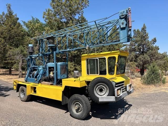 GMC  Mobile drill rig trucks