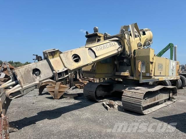 Gradall XL5210 Crawler excavators