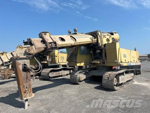 Gradall XL5210 Crawler excavators