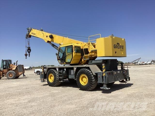 Grove RT600E Rough terrain cranes