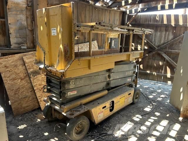 Grove SM3184XT Scissor lifts