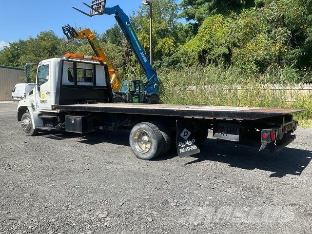 Hino 268 Recovery vehicles