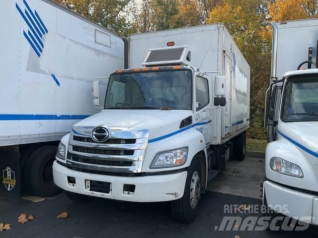 Hino 338 Box body trucks