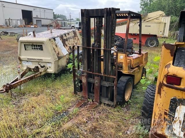 Hyster H68XL Rough terrain trucks