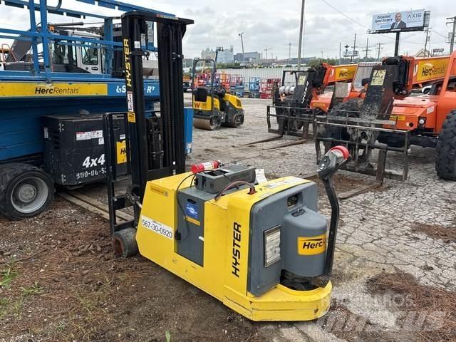 Hyster W40ZC Self propelled stackers
