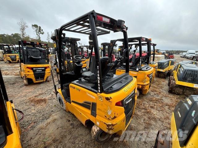 Hyundai 25B-9U Electric forklift trucks
