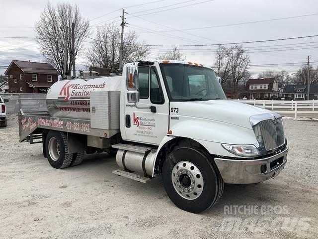 International  Combi / vacuum trucks