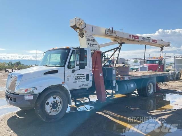 International  Tracked cranes