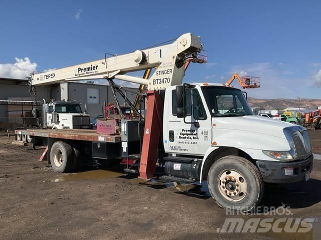 International  Tracked cranes