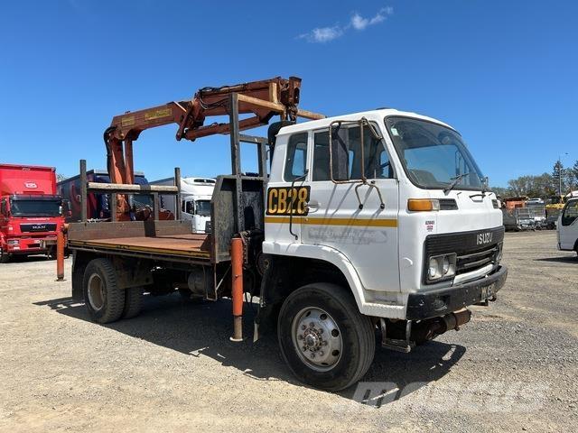 Isuzu  Crane trucks