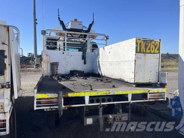 Isuzu NPS 500 Flatbed / Dropside trucks