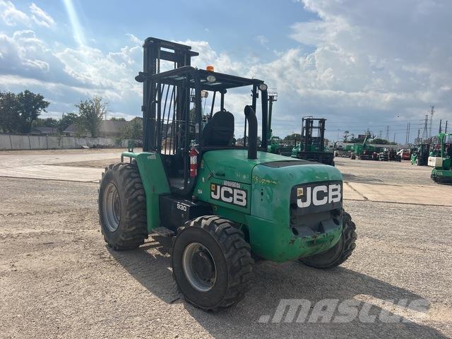 JCB 930 Rough terrain trucks