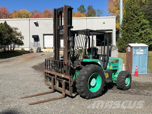 JCB 930 Rough terrain trucks