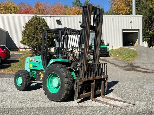 JCB 930 Rough terrain trucks