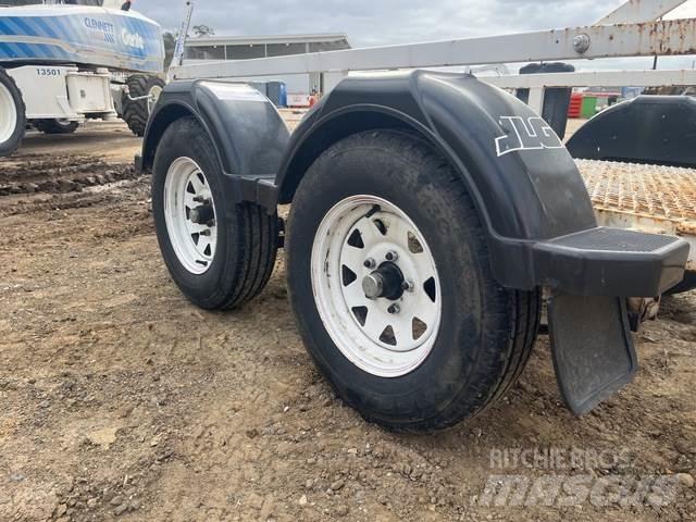 JLG  Vehicle transport trailers