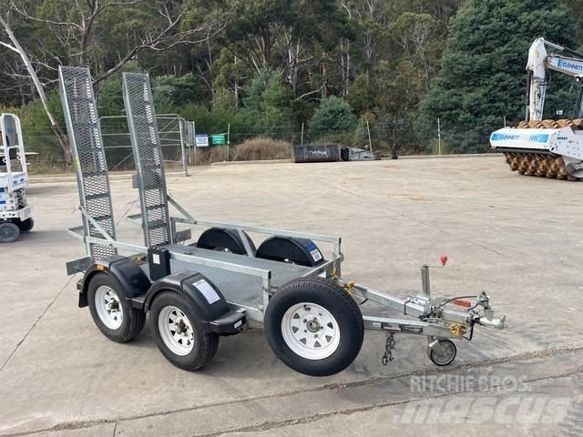 JLG  Vehicle transport trailers