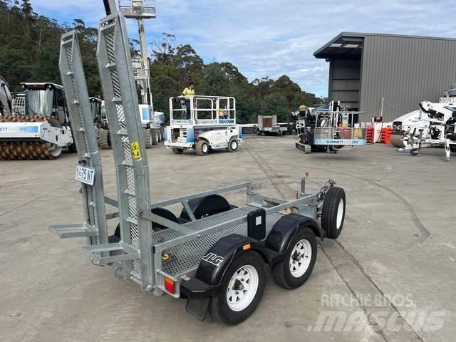 JLG  Vehicle transport trailers
