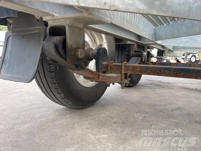 JLG  Vehicle transport trailers