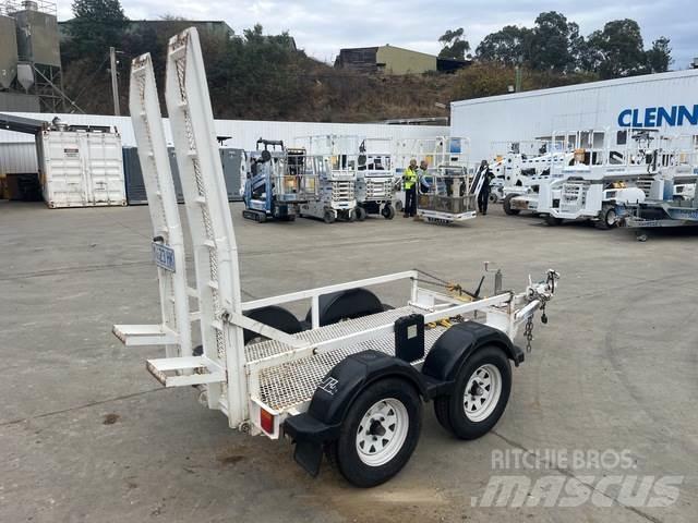 JLG  Vehicle transport trailers