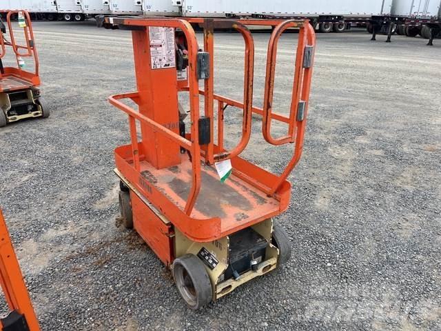 JLG 1230ES Vertical mast lifts